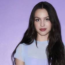 Olivia Strange's Instagram, Twitter & Facebook