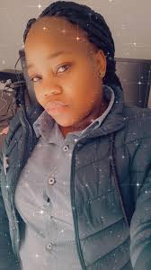 You can queue for days, or you can SAVE R23,90 and keep the shopping  popping with a Black Fryday Bucket: 9 pieces of Original Recipe chicken for  only R99! ONLY ON BLACK