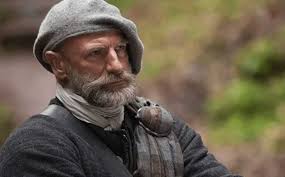 Richard Rankin Breaks Down the "Very Complex" Moment for Roger in  'Outlander' Season 7