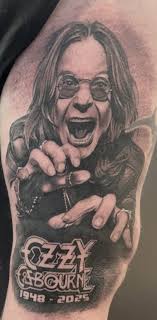 They finished it yesterday. Ozzy forever!! Jvdas, tattoo artist of this  work of art