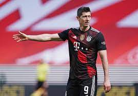 Bayern munich and poland star robert lewandowski eager to keep learning and improve against spain robert lewandowski is committed to success, but needs help to make it work with poland. Psg Mercato Bayern Munich S Robert Lewandowski An Option For Paris Sg To Replace Kylian Mbappe Psg Talk