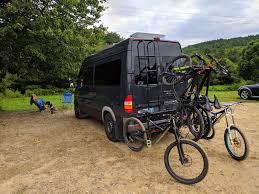 Yakima Hangover 6 Vertical Hitch Bike Rack Review Hitch Bike Rack Bike Hitch Bike Rack