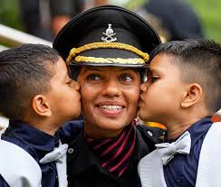 Colonel Ashutosh Sharma is survived by his wife and 12-year-old daughter  #HandwaraEncounter #JammuAndKashmir