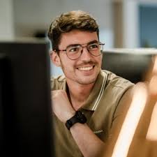 Learn from LinkedIn ads mistakes and future trends with Luke Barnett"