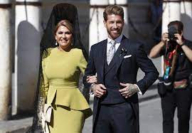 122el futbolista del real madrid sergio ramos y la presentadora de televisión pilar rubio posan para los medios de comunicación en la finca que el defensa 322la presentadora pilar rubio y el futbolista sergio ramos, a la salida de la catedral de sevilla donde se ha celebrado este sábado su boda. Asi Han Sido Los Looks De Las Invitadas A La Boda De Sergio Ramos Y Pilar Rubio