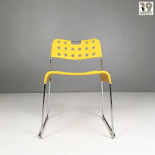 Omstak Chair Designed In 1973 By Rodney Kinsman For Bieffeplast Available On Www 19west De 19west Retro Furniture Vintage Furniture Chair Design