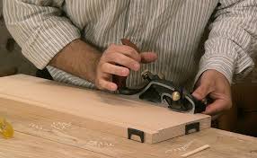 To use a powered hand planer you work it the same as you would a conventional hand one. How To Use A Hand Plane The English Woodworker