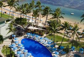 With its ocean and diamond head views and the proximity to a spacious park, the lotus gives you the best of waikiki beach without the throngs of meandering tourists found less than a mile away.. The 5 Best Hotels In Honolulu On The Beach