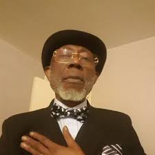 Graduating today from the Chartered College of Teaching. Think this look  would go down a storm with my resit students 🤣