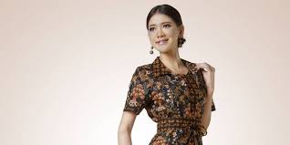 We did not find results for: Ragam Tren Busana Batik Wanita Kekinian Yang Bisa Kamu Kenakan Jakpus News