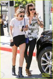 Maybe you would like to learn more about one of these? Harry Styles Takes His Gal Pal Shopping Harry Styles Sister Gemma Shopping 04 Photo Harry Styles Sister Harry Styles Long Hair Style