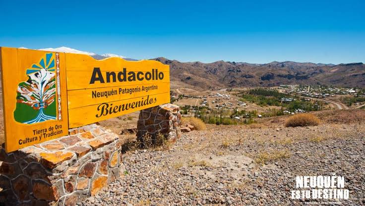 Andacollo: Un pueblo rodeado del típico paisaje del norte neuquino, brinda al visitante una amplia variedad de opciones que combinan historia, cultura y actividades en contacto con la naturaleza. Vení