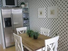 Este puede usarse en las bandejas para hornear, dentro de moldes para pasteles y en otros recipientes. Am 513007 4506075 361086 Jpg 1024 768 Papel Pintado Cocina Papel Adhesivo Para Muebles Sobres De Papel