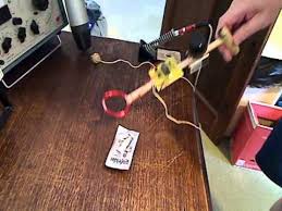Just take an arduino uno with an extension shield and. Neste Video O Camarada Demonstra O Funcionalmente Em Um Esquema Um Pouco Diferente Em Valores De Peca Aqui Esta O Esq In 2020 Metal Detector Physics Projects Inductors