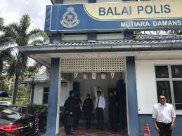 No.3a, jalan ss 21/60, damansara utama uptown, p.j. Bekas Presiden Umany Bebas Dengan Jaminan Polis Malaysiapost