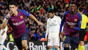 Fichajes, salarios, palmarés, estadísticas en el club y selección. Fc Valencia Themenseite