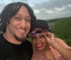 Well, what have we here?!! It's somebody's birthday! Happy birthday to the  nucleus of “The Kirkland Family Cell.” The boys and I are grateful for all  that you do, but more importantly