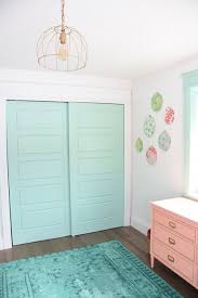 Decorating A Baby Girls Nursery This Mint And Pink Room Is All Kinds Of Sweet With Tons Of Diy Project Ideas And Modern Ic Mekanlar Hayallerdeki Odalar Dekor