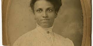 Sallie Sanders's Instagram, Twitter & Facebook