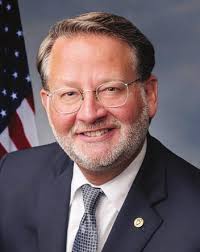 Officers, crew of American Pride honored by United Seamen's Service for  rescue at sea