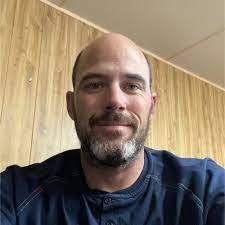 Travis Bruns's Instagram, Twitter & Facebook