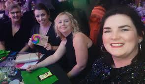 Julie Snell (@julessnell)