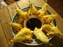 Deep fried squash blossoms / pritong bulaklak ng kalabasa. Pin On Awrabels Getaway