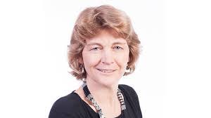 Naomi Wray's Instagram, Twitter & Facebook