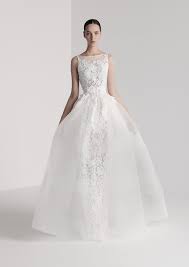 Check spelling or type a new query. Uppige Brautkleider Brautkollektion Antonio Riva Hochzeit Um 3