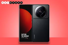 Xiaomi 12S Ultra goes big with 1in ...