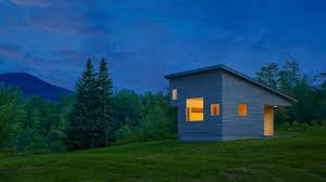 Hi guys, do you looking for tiny house with basement. Elizabeth Herrmann Creates Tiny House For Artist In Vermont