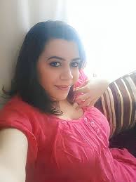 Name: Tahani Country: She resides in America Profession: Teacher (school  teacher) Request: Legal, halal marriage I want a romantic person, age does  not matter, financial situation does not matter, everything is on