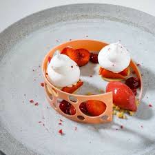 I am going to show you how to plate dessert like from a fine dining restaurant at home. Art Of Plating In 2020 Food Plating Dessert Plating Fine Dining Recipes Cute766
