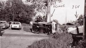 Les routiers barrent les routes pour protester contre la hausse du gazole. Accidents De La Route Le Cote Obscur Des 30 Glorieuses Fondation Berliet