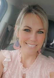 Rebecca Dion's Instagram, Twitter & Facebook