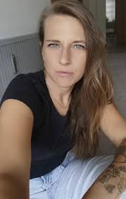 We absolutely love her new haircut and haircolor!!!! Go give her a follow !!