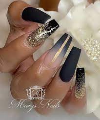 50 Most Beautiful Black Nails For Winter And All Year Round Gold Acrylic Nails Black Gold Nails Black Nail Designs