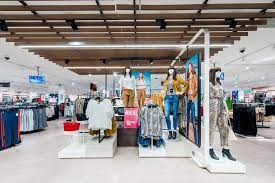 Université toulouse 1 capitole 2, rue du doyen gabriel marty 31042 toulouse cedex 9 tel : C A Presente Son Nouveau Visage A Toulouse Actualite Distribution 1081002