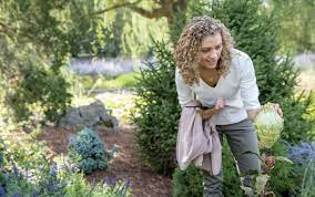 In fact, meredith and nathaniel merriwick were the founders of middleton. Who Is Botanist Daphne On Good Witch
