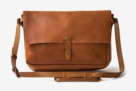 Hey guys, in this video, we're going to review the pros and cons of the top 5 best leather messenger bags for sale right. 20 Best Messenger Bags For Men Of 2021 Hiconsumption