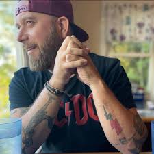 We got married! Terri Hemmert did Stacy Hafner Arnold and me the honor at a  small ceremony amongst family and friends. 💍 11/9/2024 📸 Jennifer Ganski  Rosiere