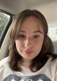 Allie Dobson's Instagram, Twitter & Facebook