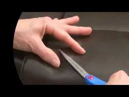 Koltukta oluşan ufak hasarları kendiniz tamir edebilirsiniz. Bundera Deri Tamir Kiti Youtube