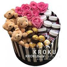 Check spelling or type a new query. Table Flower Arrangement Flower Candy Box Order And Delivery Of Flowers In Riga