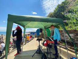 Derek Sandy (@officialdereksandy) · Instagram photos and Reels