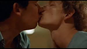 Art & Patrick kiss scene