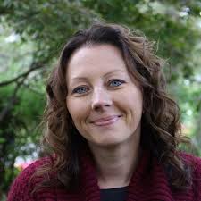 Annette Wall's Instagram, Twitter & Facebook