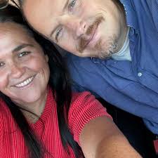 I need CHEERS for the best Home Health Care service for an elderly patient.  Who treats their patients like they are family? Obviously, the agency must  be extremely dependable, skilled, honest, and