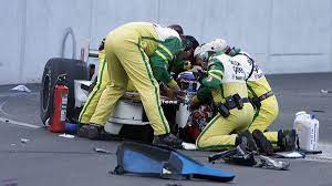 Alex zanardi è stato trasportato in elicottero all'ospedale di siena dopo un incidente avvenuto sulla l'incidente è avvenuto durante una delle tappe di obettivo tricolore, staffetta a cui partecipano atleti. Zanardi Un Altro Incidente Gravissimo Nel 2001 Subi L Amputazione Delle Gambe
