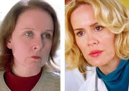 Sarah Paulson qui joue une jeune Ellis Grey, ça n'avait aucun sens pour  moi... Elles ne se ressemblent pas du tout... Ils n'ont même pas pris la  peine de lui mettre une